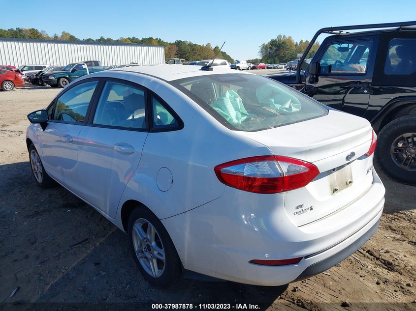VIN 3FADP4BJ4KM104023 2019 FORD FIESTA SE