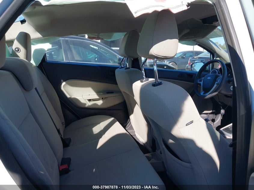 VIN 3FADP4BJ4KM104023 2019 FORD FIESTA SE