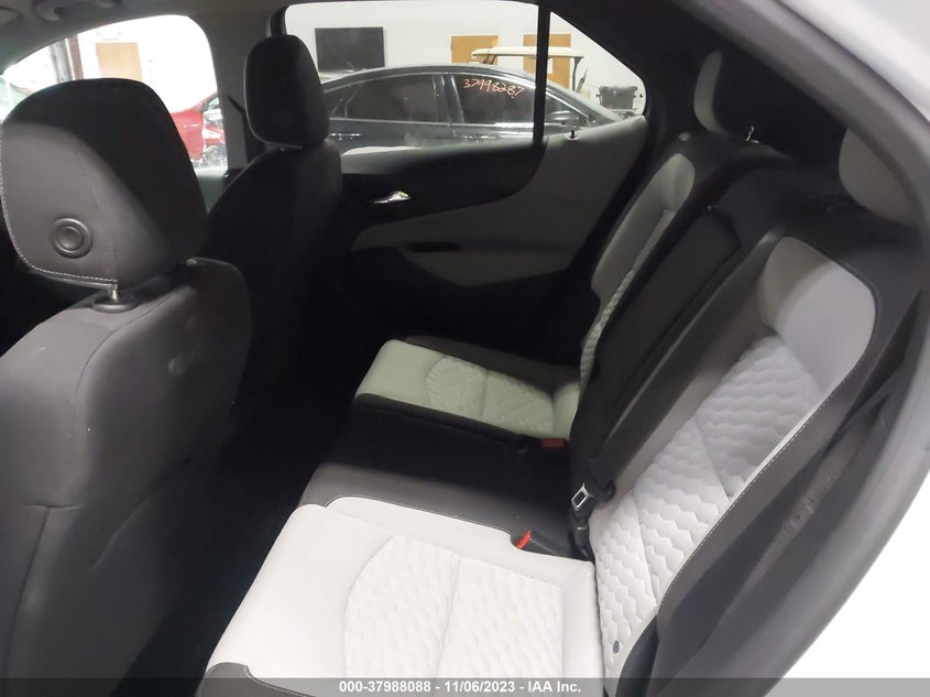 VIN 2GNAXUEV2K6204439 2019 CHEVROLET EQUINOX LT