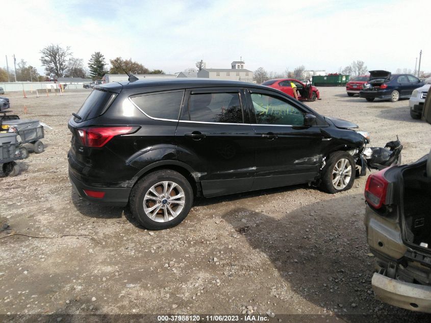 2019 FORD ESCAPE SE - 1FMCU9GD2KUA45284