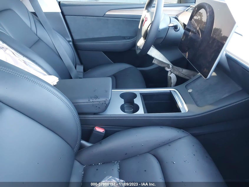 VIN 7SAYGDEF4PF809308 2023 TESLA MODEL Y