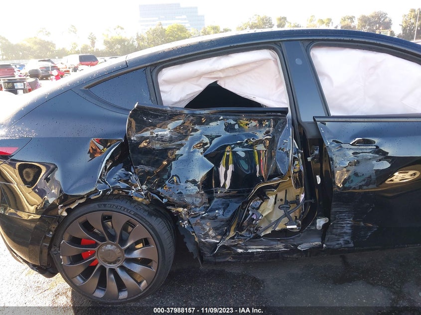 VIN 7SAYGDEF4PF809308 2023 TESLA MODEL Y