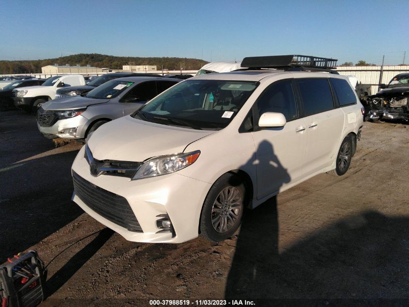 5TDYZ3DC0KS002507 2019 TOYOTA SIENNA, photo no. 2