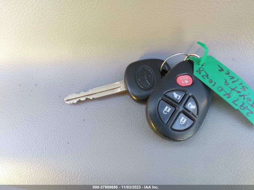 2019 TOYOTA SIENNA LE - 5TDKZ3DC9KS020820