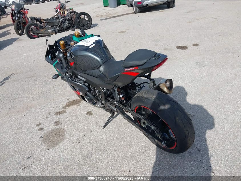 2022 SUZUKI GSX-R1000 R JS1DM11H8N7100307