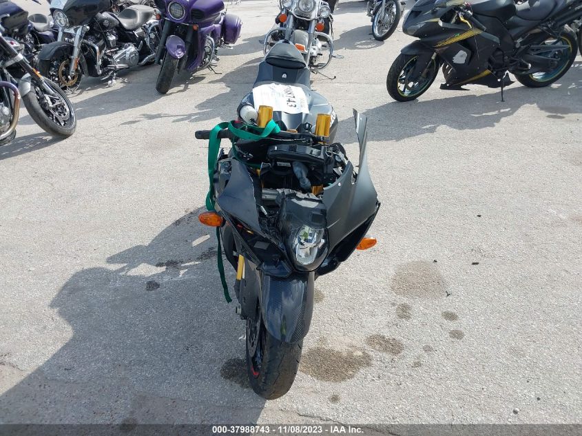 2022 SUZUKI GSX-R1000 R JS1DM11H8N7100307