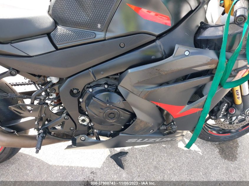 2022 SUZUKI GSX-R1000 R JS1DM11H8N7100307