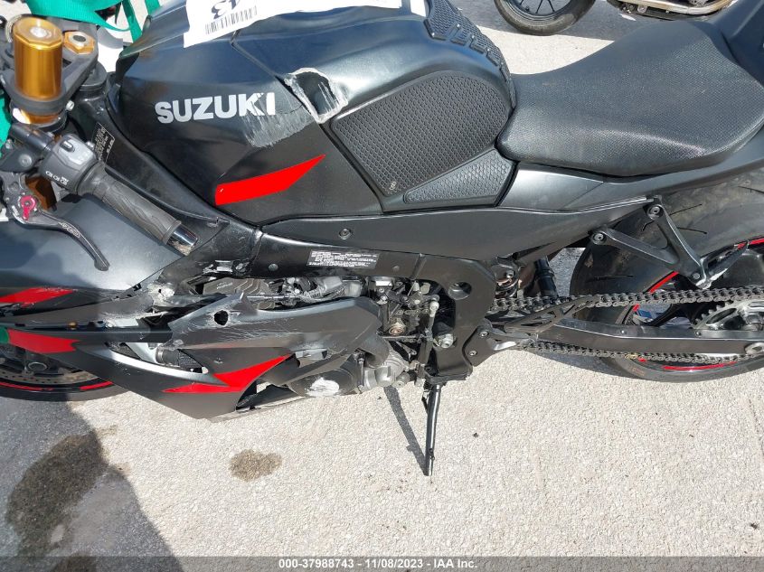 2022 SUZUKI GSX-R1000 R JS1DM11H8N7100307
