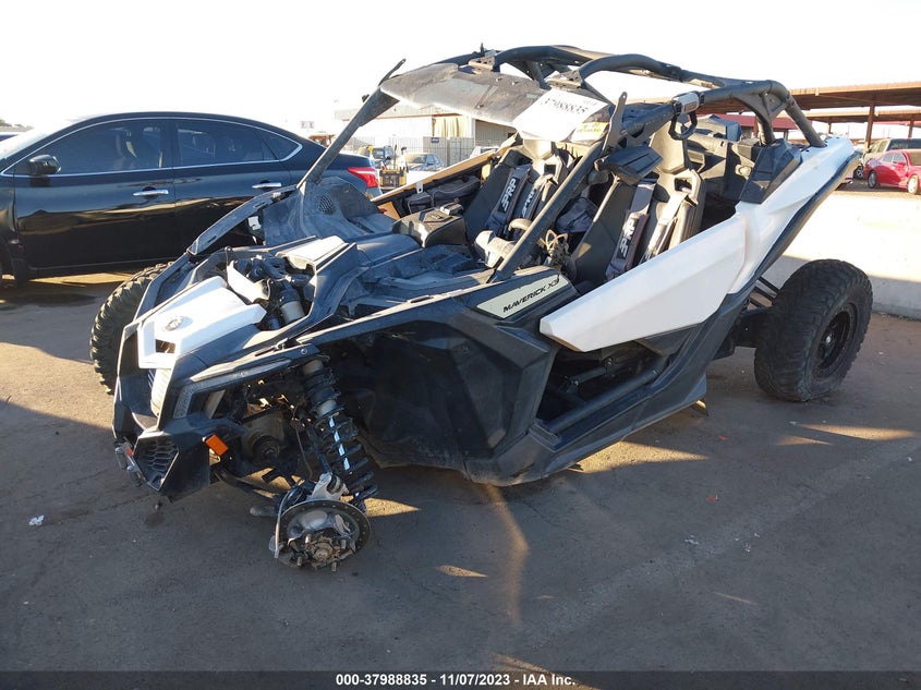 VIN 3JBVGAW20HK000054 2017 CAN-AM MAVERICK X3 TURBO R