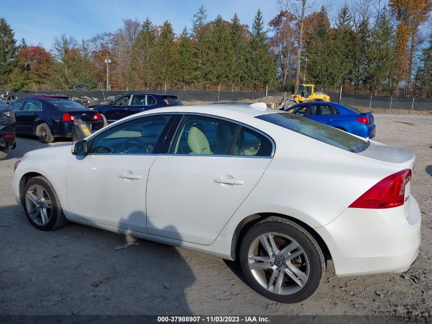 2014 VOLVO S60 T5/T5 PLATINUM - YV1612FH1E2286592