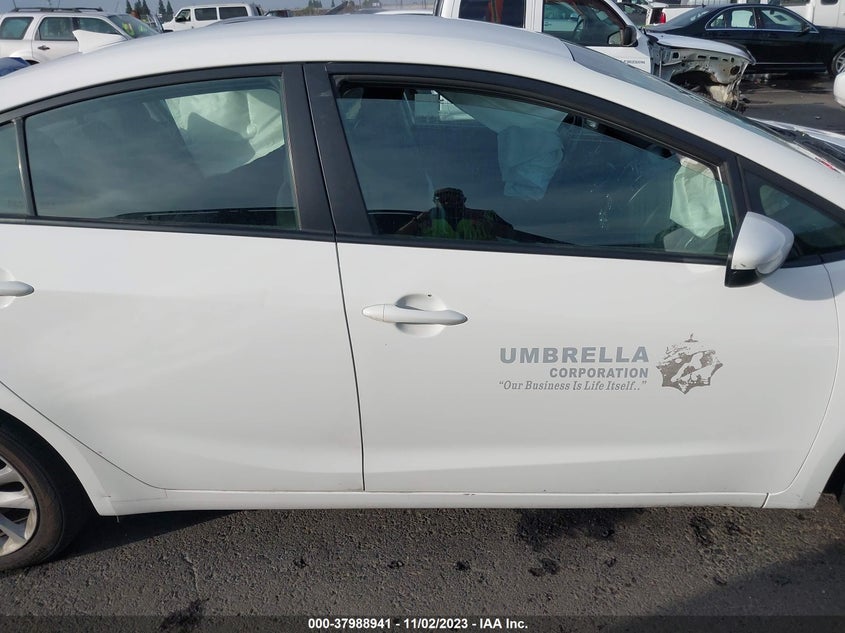 VIN 3KPFL4A79HE024241 2017 KIA FORTE S