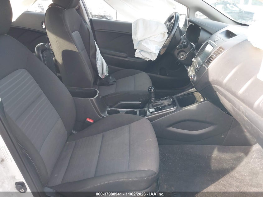 VIN 3KPFL4A79HE024241 2017 KIA FORTE S