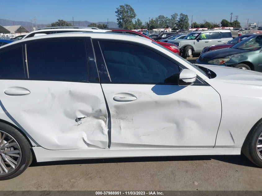 VIN 3MW69FF07P8C99364 2023 BMW 3 SERIES 330I