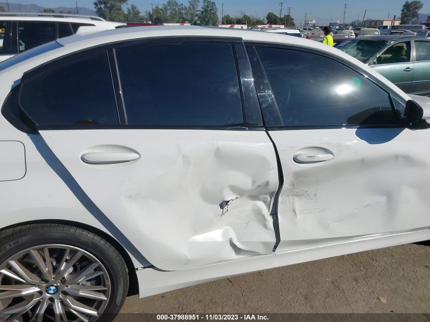 VIN 3MW69FF07P8C99364 2023 BMW 3 SERIES 330I