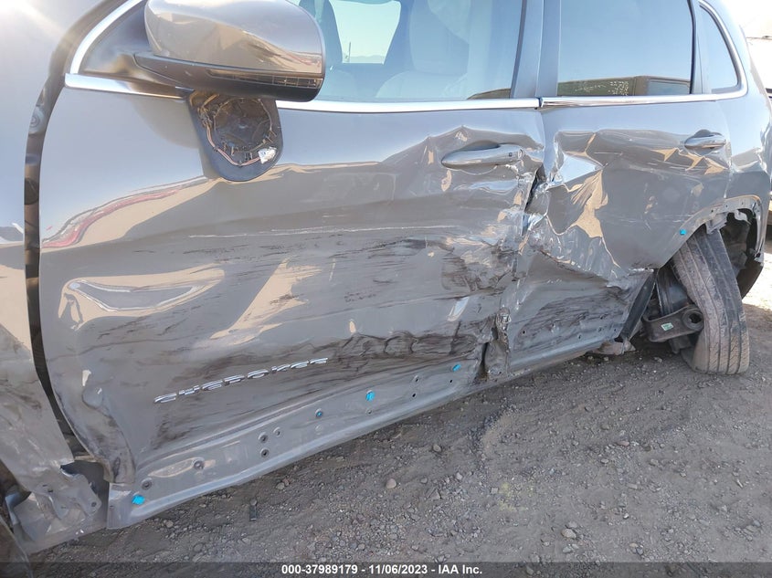 VIN 1C4PJLLB8LD569993 2020 JEEP CHEROKEE LATITUDE PLUS