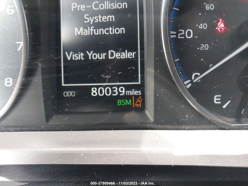 2018 TOYOTA RAV4 ADVENTURE/XLE - JTMRFREV4JJ256734