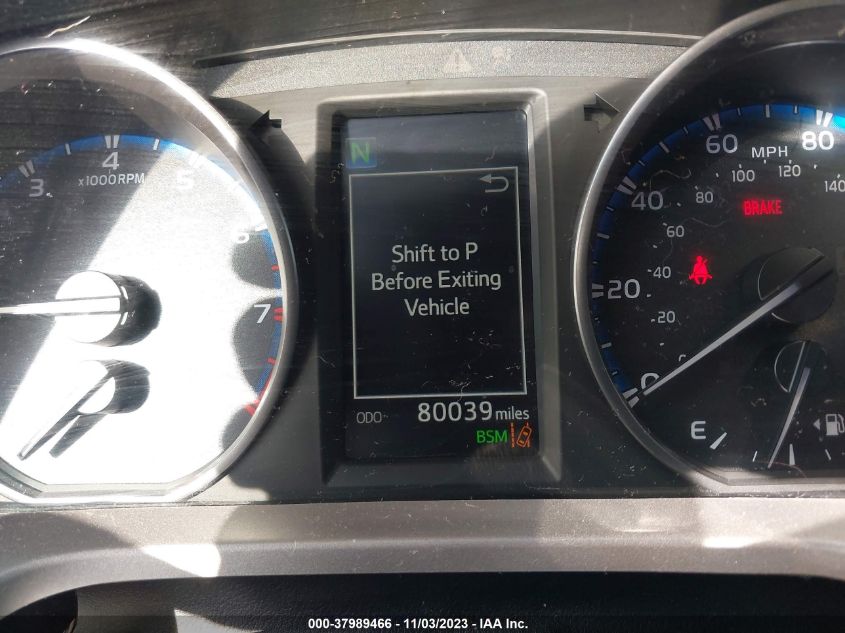 2018 TOYOTA RAV4 ADVENTURE/XLE - JTMRFREV4JJ256734