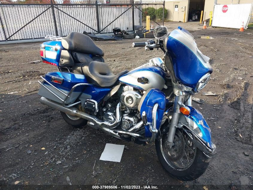 2010 HARLEY-DAVIDSON FLHTCU - 1HD1FC41XAB609754