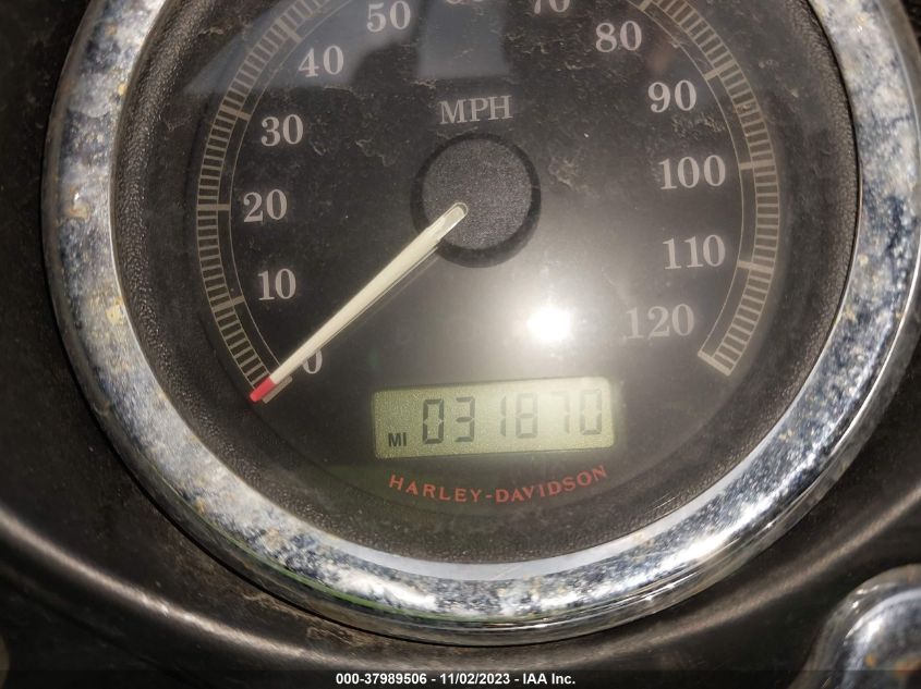 2010 HARLEY-DAVIDSON FLHTCU - 1HD1FC41XAB609754