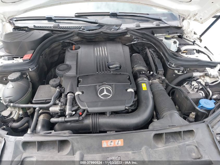 2013 MERCEDES-BENZ C 250 SPORT/LUXURY WDDGF4HB8DA852676