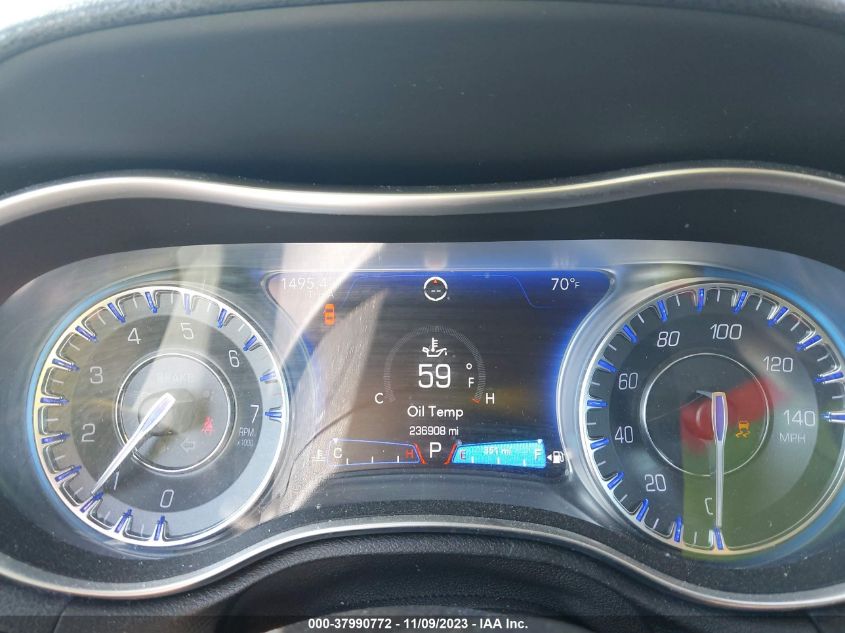 2015 CHRYSLER 300 LIMITED - 2C3CCAAG2FH904026