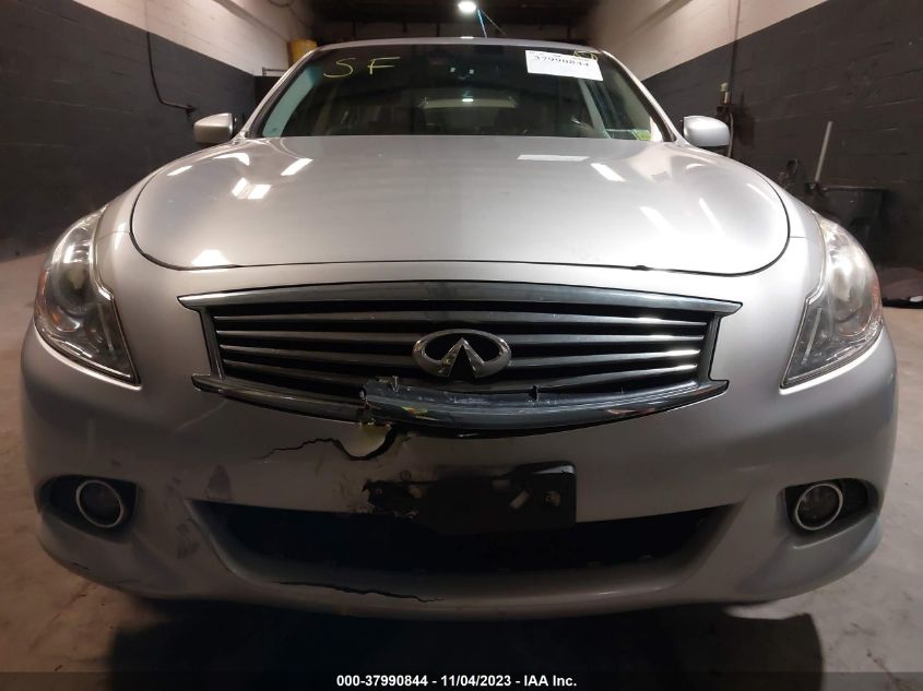 2015 INFINITI Q40 JN1CV6AR5FM520228