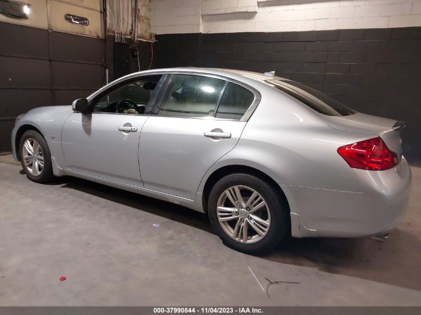 2015 INFINITI Q40 JN1CV6AR5FM520228