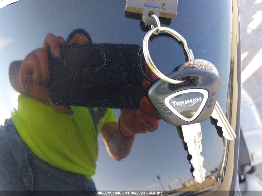 2009 TRIUMPH MOTORCYCLE BONNEVILLE - SMT900K189T398004