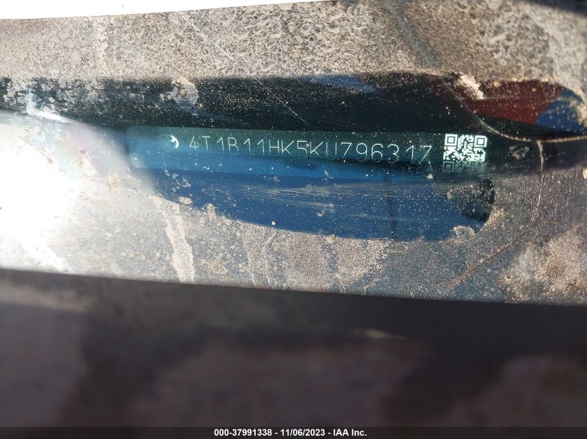 2019 TOYOTA CAMRY L/LE/XLE/SE/XSE - 4T1B11HK5KU796317