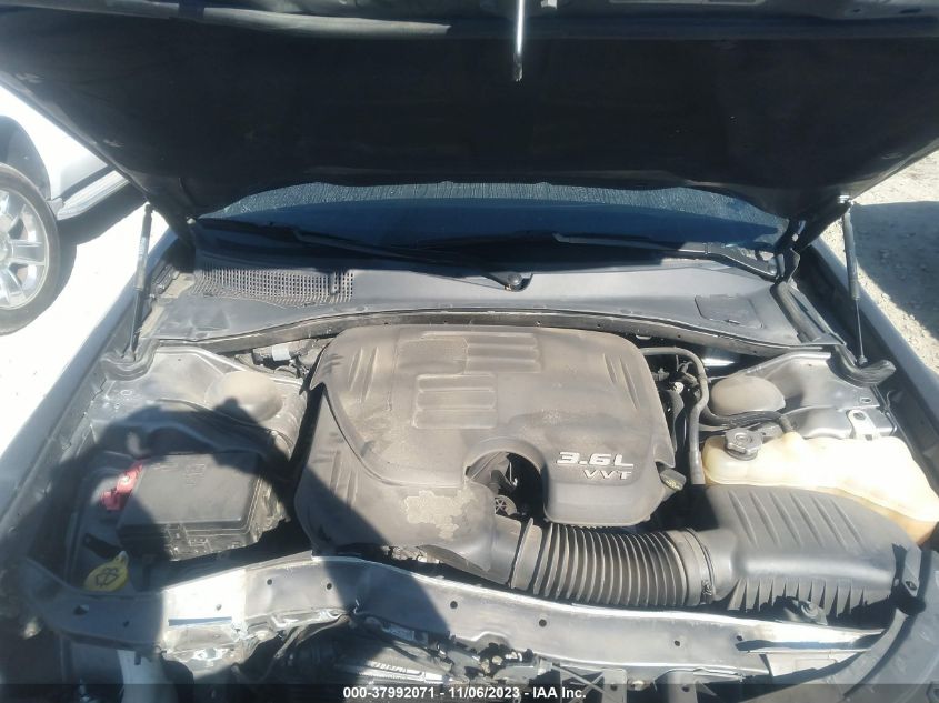 2019 CHRYSLER 300 TOURING - 2C3CCAAG4KH636865