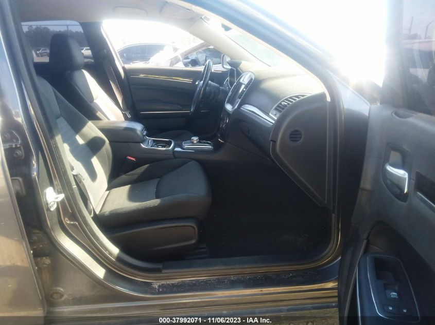 2019 CHRYSLER 300 TOURING - 2C3CCAAG4KH636865