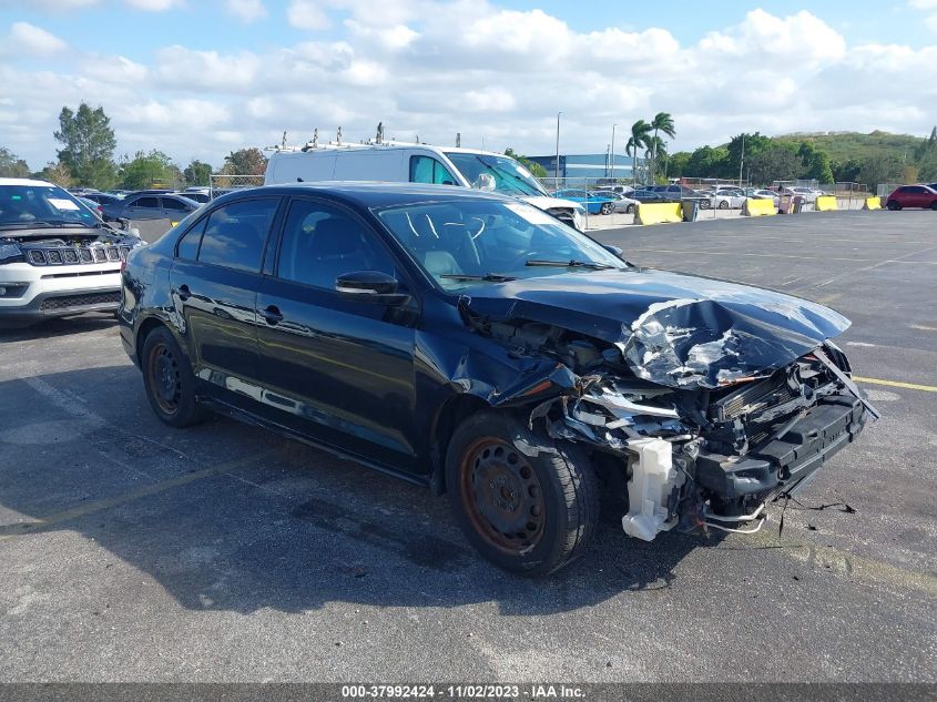 2014 VOLKSWAGEN JETTA 1.8T SE - 3VWD17AJ5EM406629