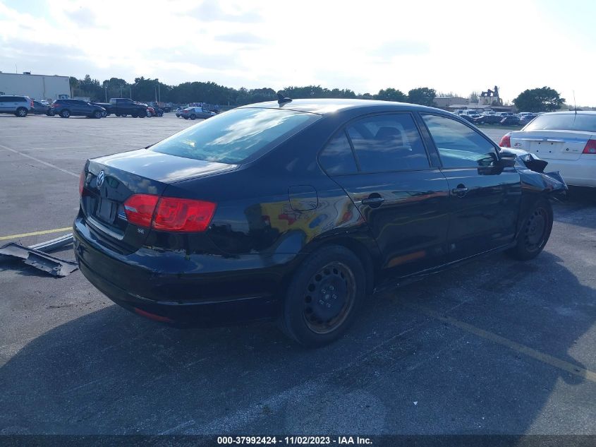 2014 VOLKSWAGEN JETTA 1.8T SE - 3VWD17AJ5EM406629