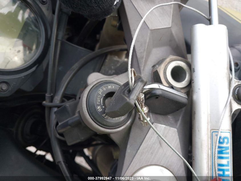 2006 KAWASAKI ZX1000 D6F JKAZXCD126A005284