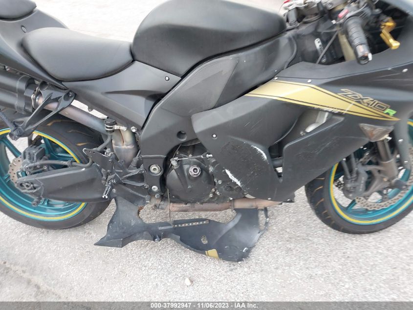2006 KAWASAKI ZX1000 D6F JKAZXCD126A005284