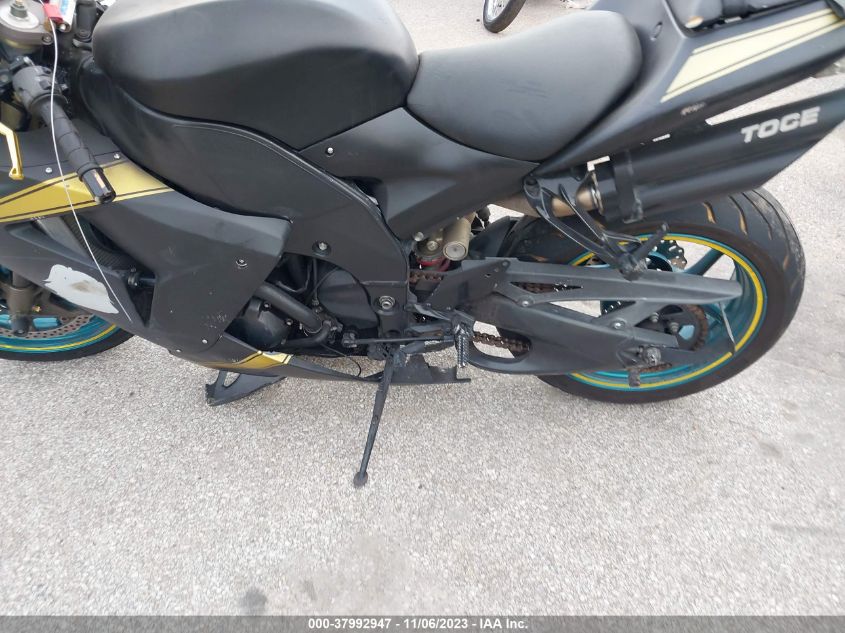 2006 KAWASAKI ZX1000 D6F JKAZXCD126A005284