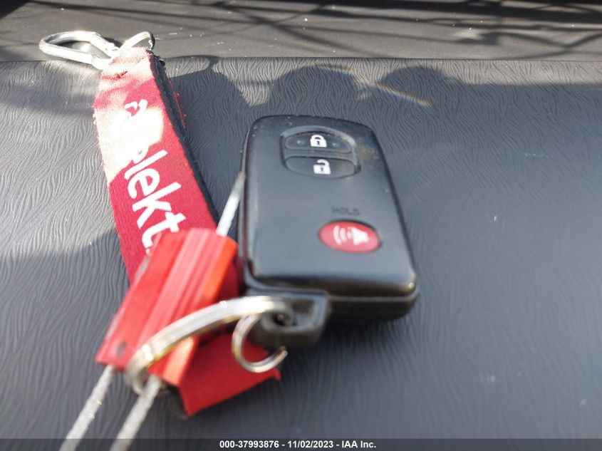 2014 TOYOTA PRIUS TWO - JTDKN3DU6E0370109