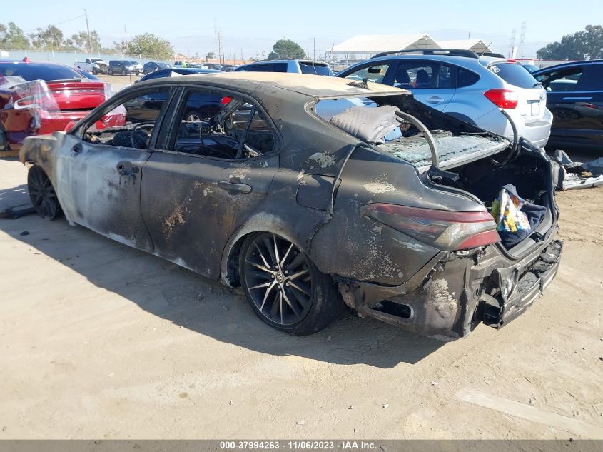 2021 TOYOTA CAMRY SE - 4T1G11AK5MU422096
