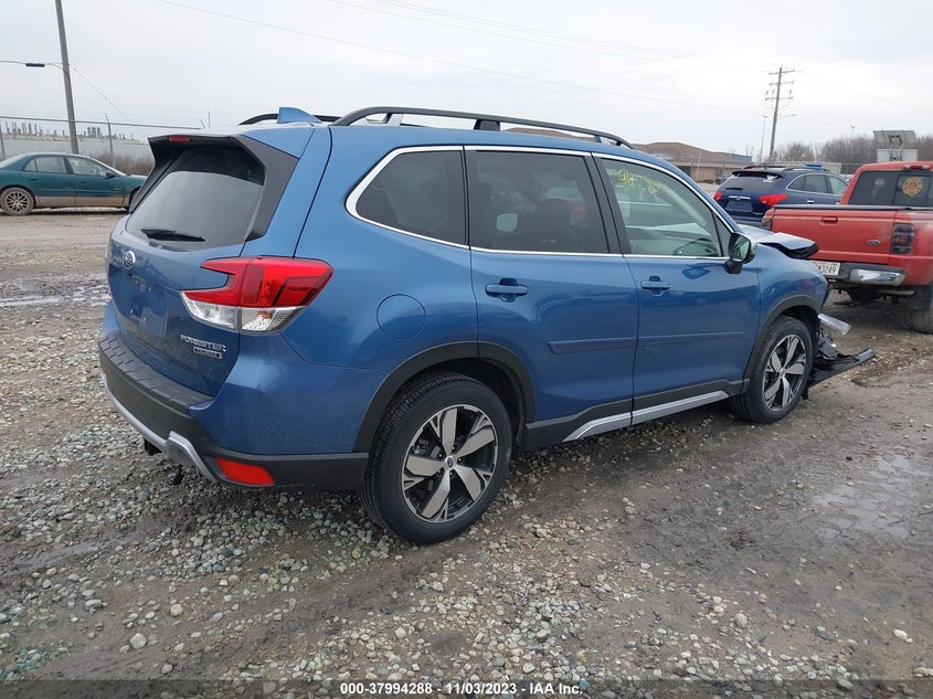 VIN JF2SKAXC8MH528046 2021 SUBARU FORESTER TOURING