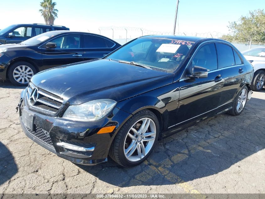 2014 MERCEDES-BENZ C 250 LUXURY/SPORT WDDGF4HB7EA939454