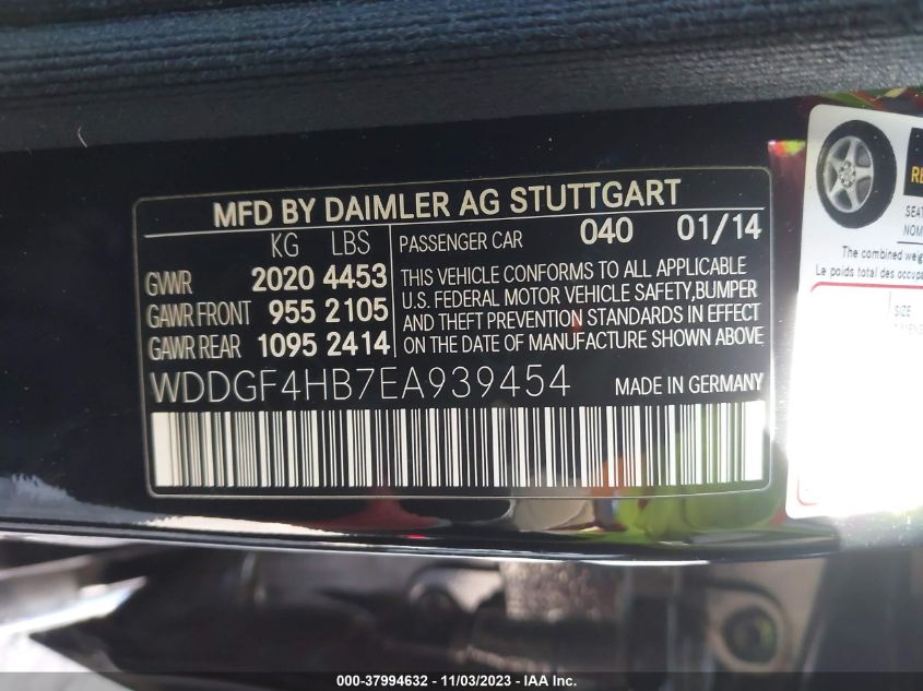 2014 MERCEDES-BENZ C 250 LUXURY/SPORT WDDGF4HB7EA939454