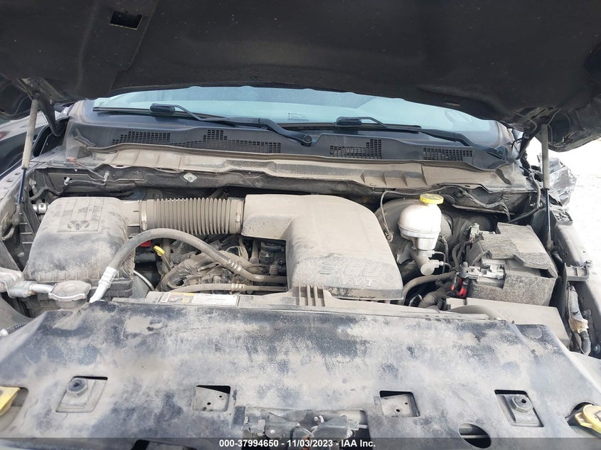VIN 1C6RR7LG7JS277868 2018 RAM 1500 SLT