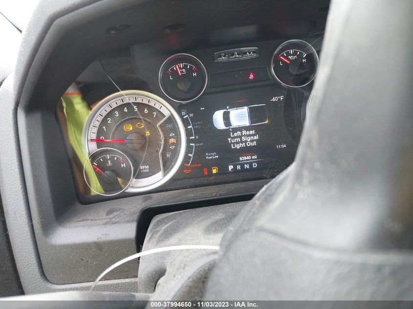 VIN 1C6RR7LG7JS277868 2018 RAM 1500 SLT