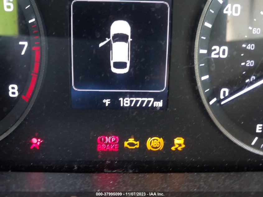 2015 HYUNDAI SONATA SE - 5NPE24AF8FH003900