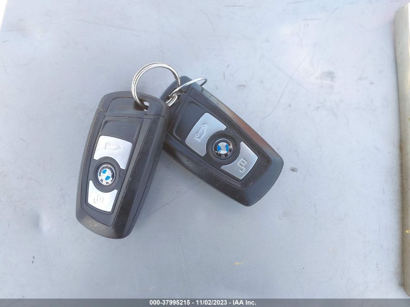 2013 BMW 3 SERIES 320I XDRIVE - WBA3C3C58DF981885