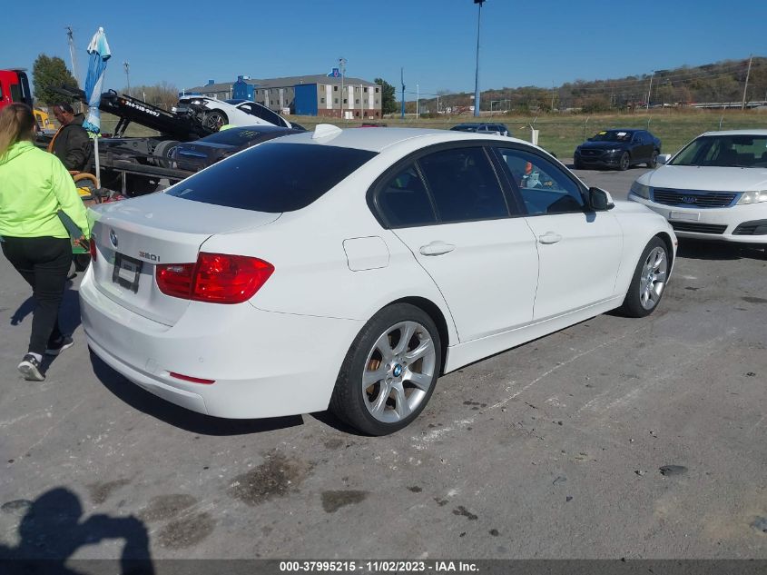 2013 BMW 3 SERIES 320I XDRIVE - WBA3C3C58DF981885
