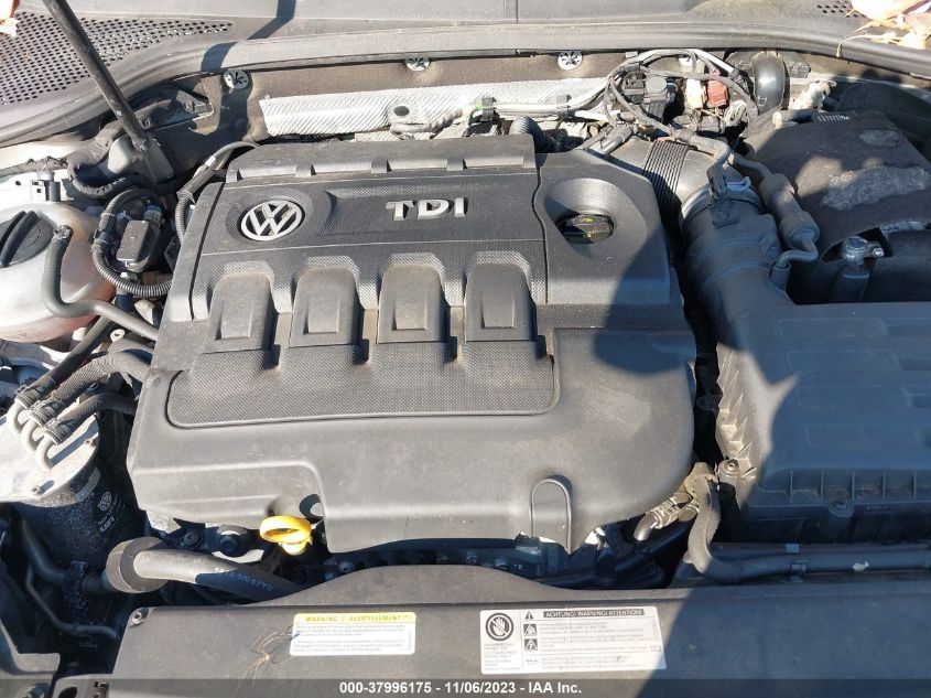 2015 VOLKSWAGEN GOLF TDI S 4-DOOR - 3VW2A7AU7FM047688