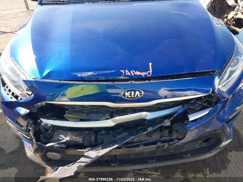 VIN 3KPF24AD8LE151063 2020 KIA FORTE LXS