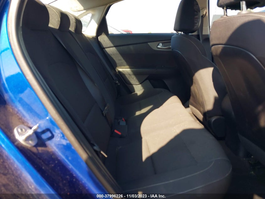 VIN 3KPF24AD8LE151063 2020 KIA FORTE LXS