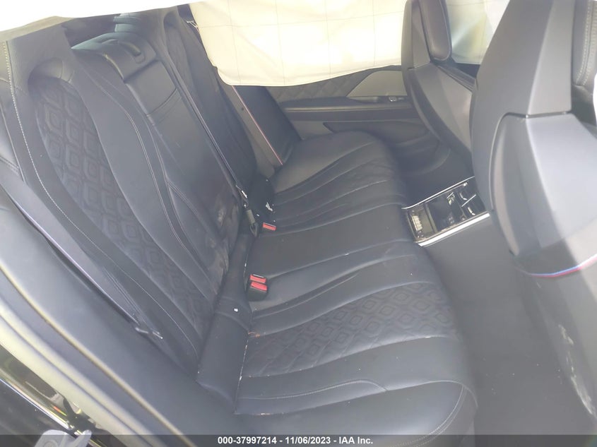 VIN: WBSGV0C08NCJ71184 2022 BMW M8 COMPETITION
